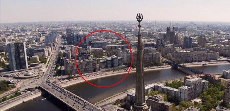 ЧМ-2018: россияне в Москве снесли посольство Великобритании - фото 130917