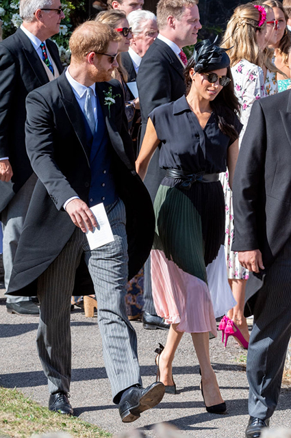 Принц Гарри и Меган Маркл опозорились на публичном мероприятии - фото 139930