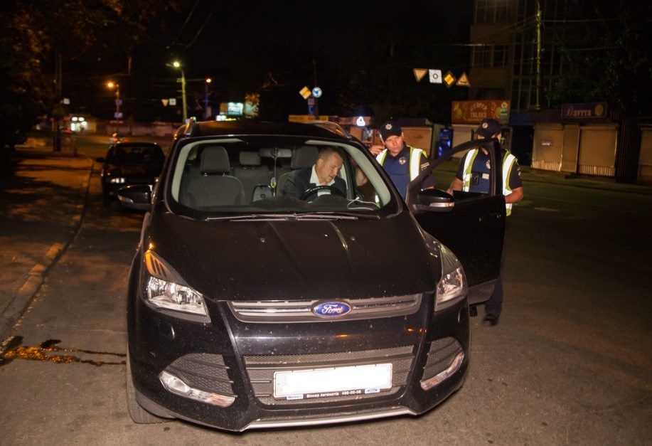 Бывший посол Украины в США пьяным разъезжал по Киеву (фото и видео) - фото 143059