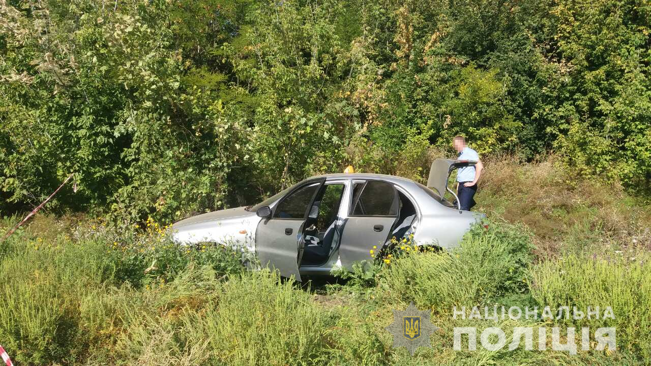 Под Харьковом убили водителя такси и угнали его машину - фото 143892