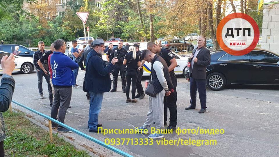 На авто с москвоскими номерами: в Киеве полиция задержала кавказцев с оружием (ВИДЕО) - фото 148034