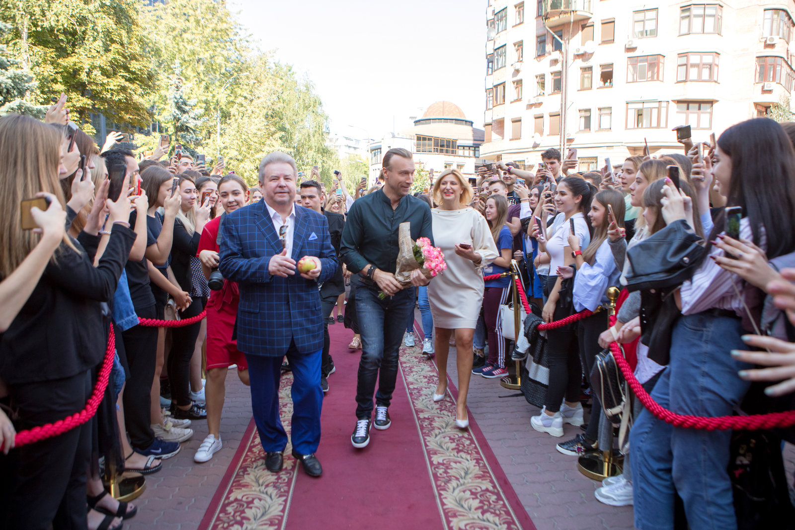 Олег Винник наделал шума в киевском 'Кульке' - фото 149101