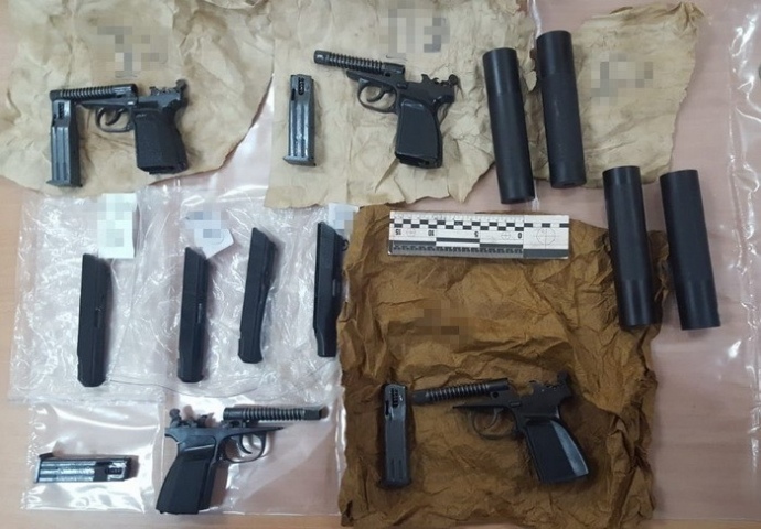 Полиция изъяла 20 единиц огнестрельного оружия, которое попадало в руки криминальных лиц - фото 164351