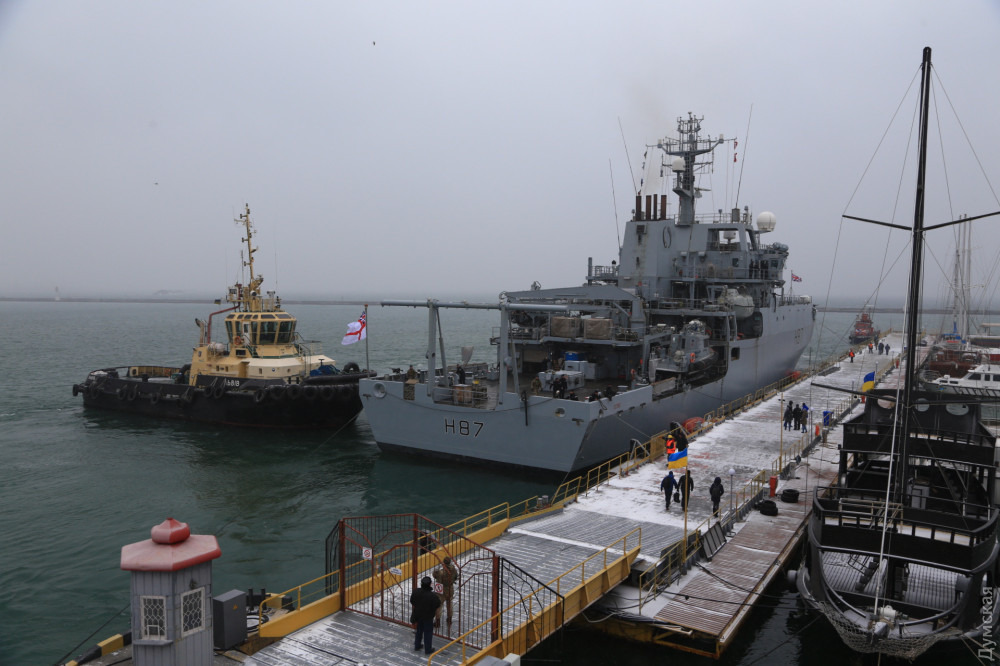 Это первый корабль НАТО, который гостит в Украине после агрессии РФ на Азове - фото 165303