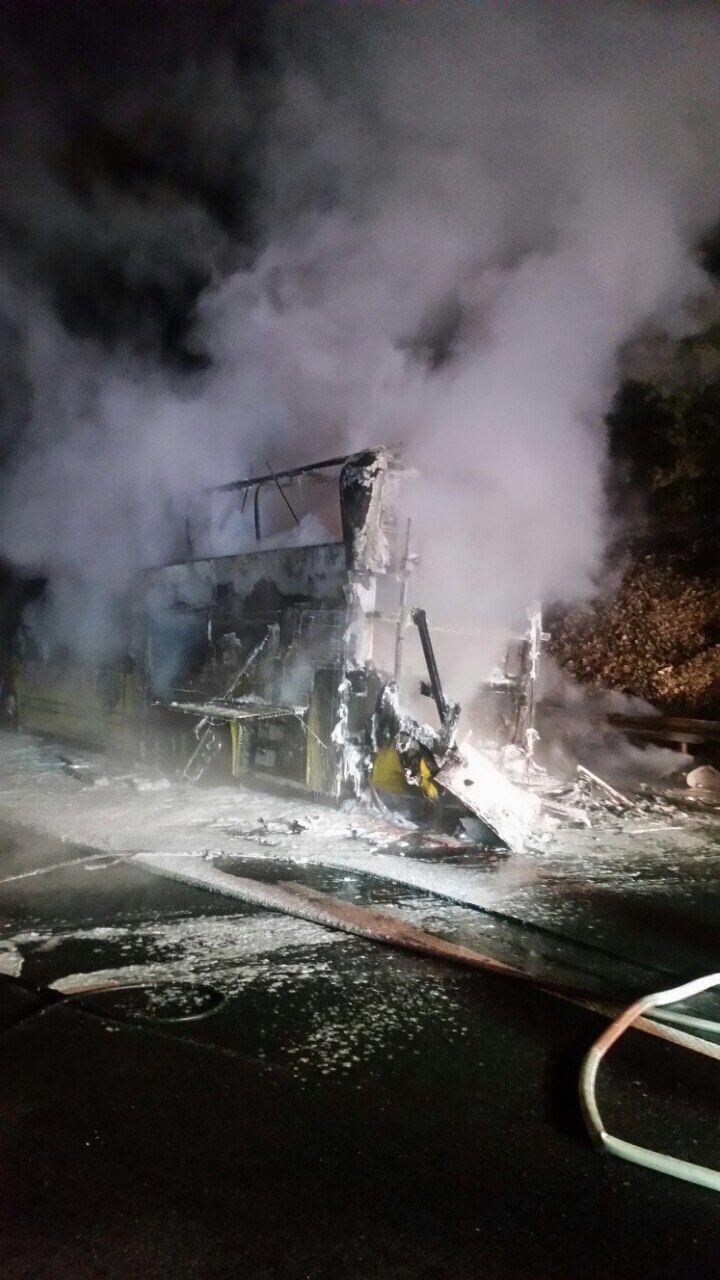 В Польше сгорел дотла автобус, который вез украинцев - фото 181635