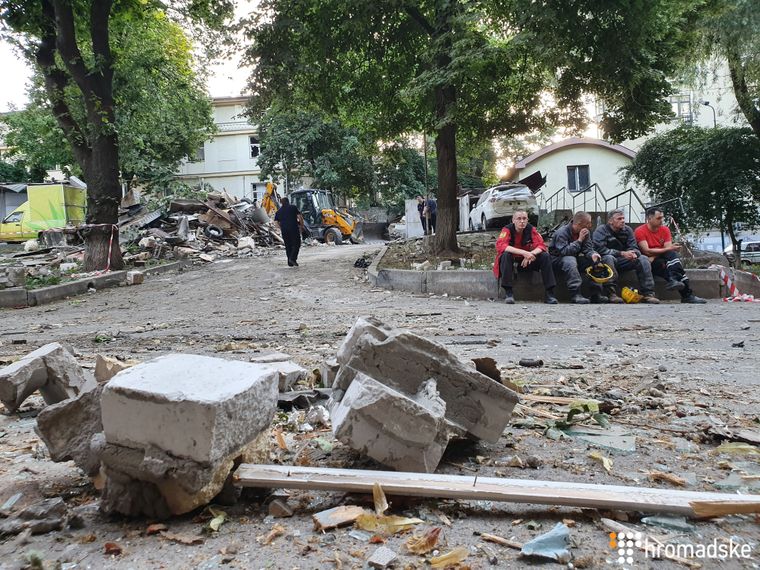 В центре Киева прогремел мощнейший взрыв (ФОТО) - фото 182781