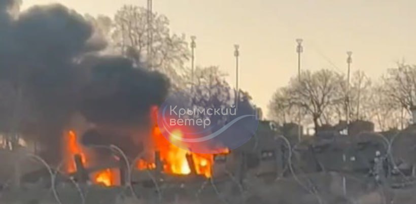 Українські ракети вжарили русню на аеродромі Бельбек в окупованому Криму - фото 215447