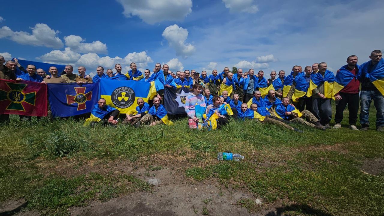 Україна повернула з руського полону 75 бранців - фото 216136