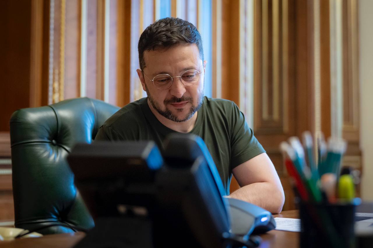 Президент Зеленський поговорив з новим Папою Римським і запросив його до України - 217818 Президент Зеленський поговорив з новим Папою Римським і запросив його до України - фото 217818
