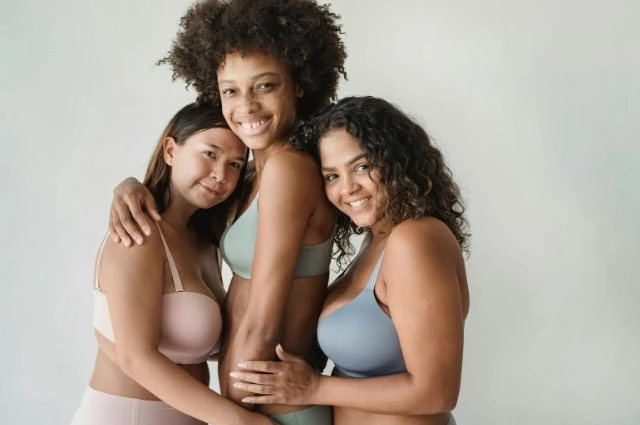 Почему онлайн покупать бельё удобнее, чем в торговом центре - фото 219000