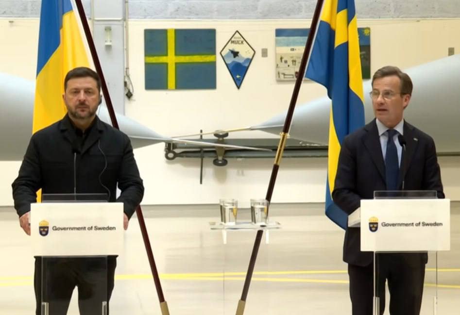Швеція передає як подарунок Україні 16 винищувачів JAS 39 Gripen - фото 219249
