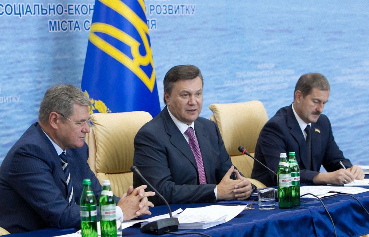 Януковича хотят допросить  - фото 1