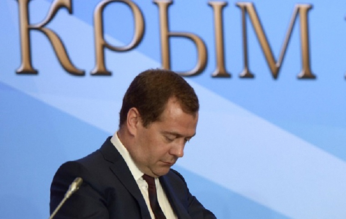 Медведев возвращается в Крым - фото 1