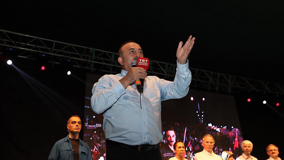 Глава МИДа Турции пообещал уничтожить "последователей Гюлена" - фото 1
