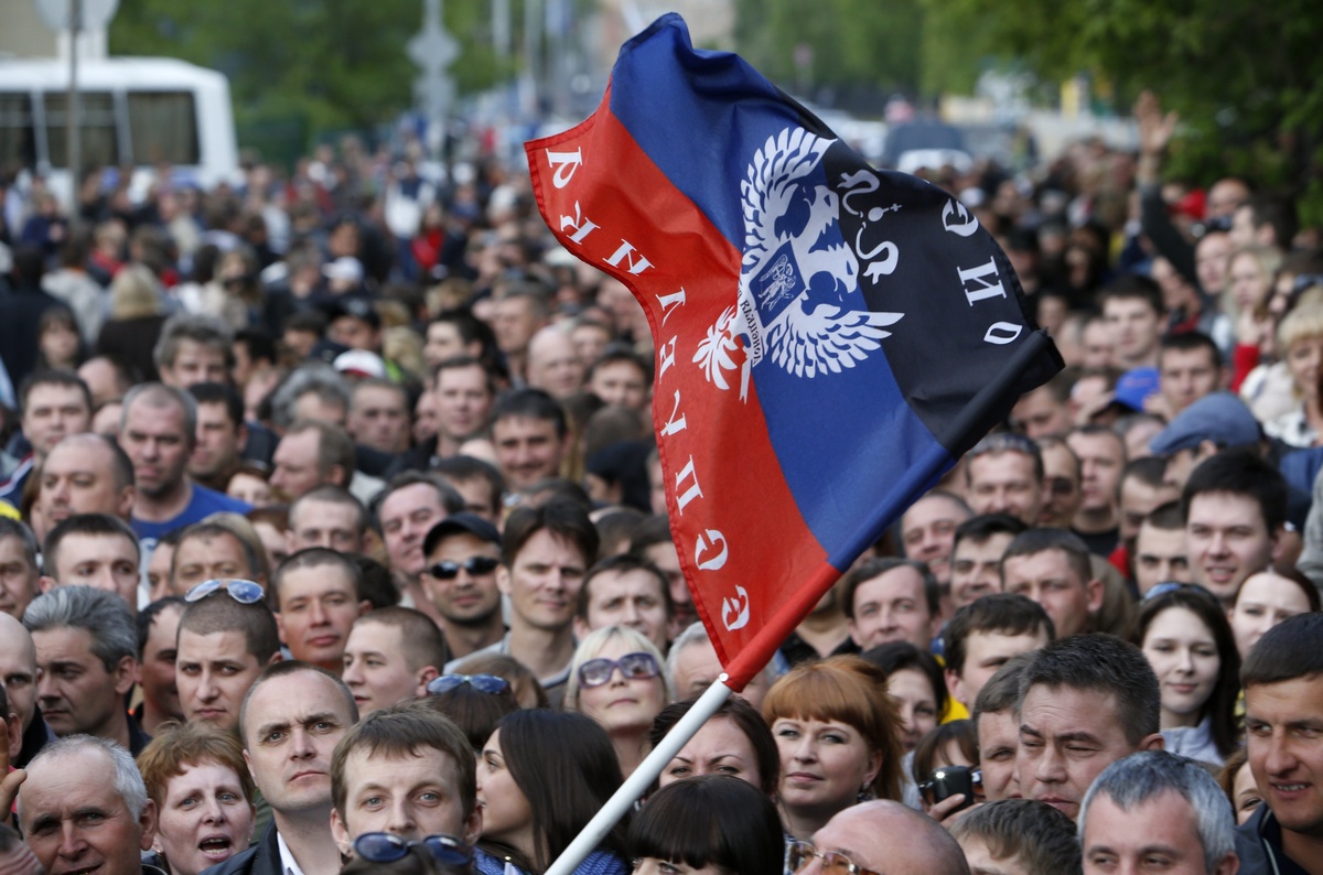 В "ДНР" сгоняют не менее 2 тіс людей на пропагандистский митинг - фото 1