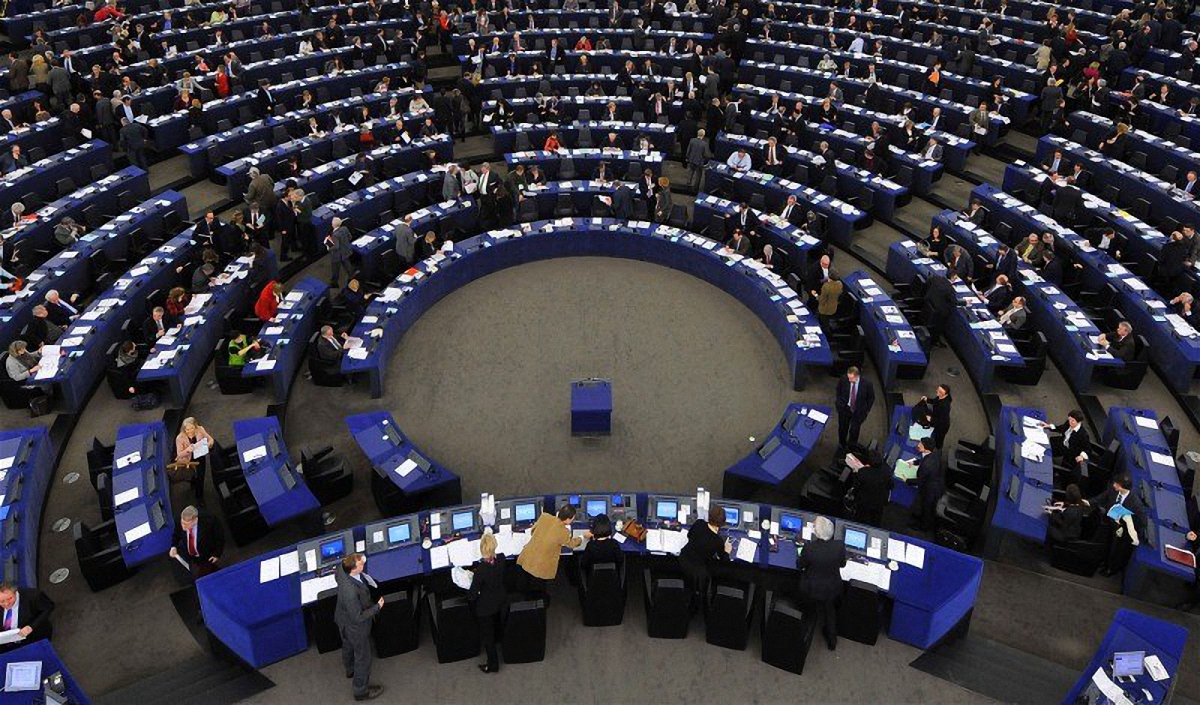 В Европарламент внесли проект резолюции о безвизе с Украиной - фото 1