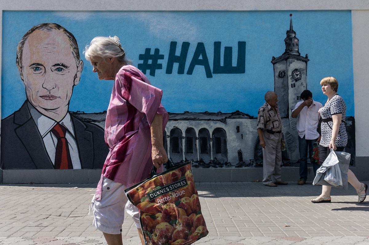 Оккупанты проявляют военную активность в оккупированном Крыму - фото 1