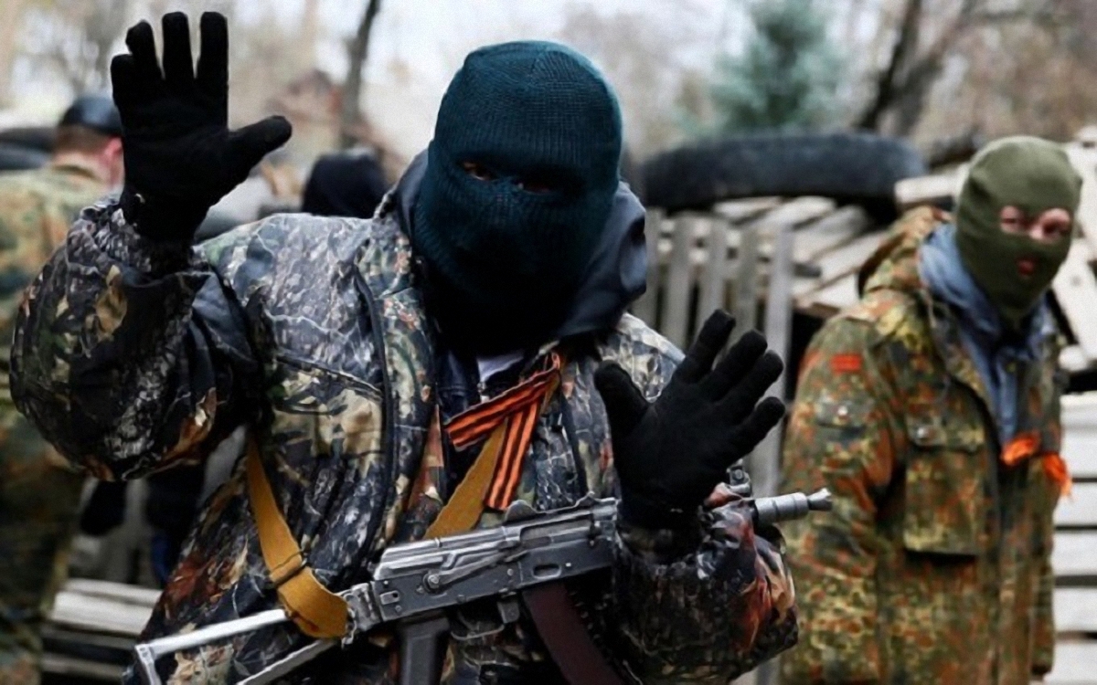 Сепаратисты держат заложников в нечеловеческих условиях - фото 1