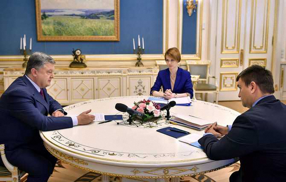 Порошенко заявил, что Украина подает иск на Россию из-за незаконной добычи ее природных ресурсов - фото 1