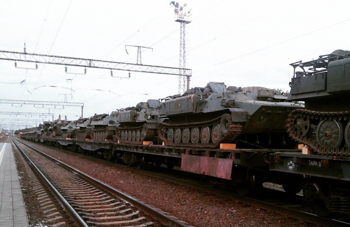 Россия прислала боевикам танки и горючее во время "режима тишины" - фото 1