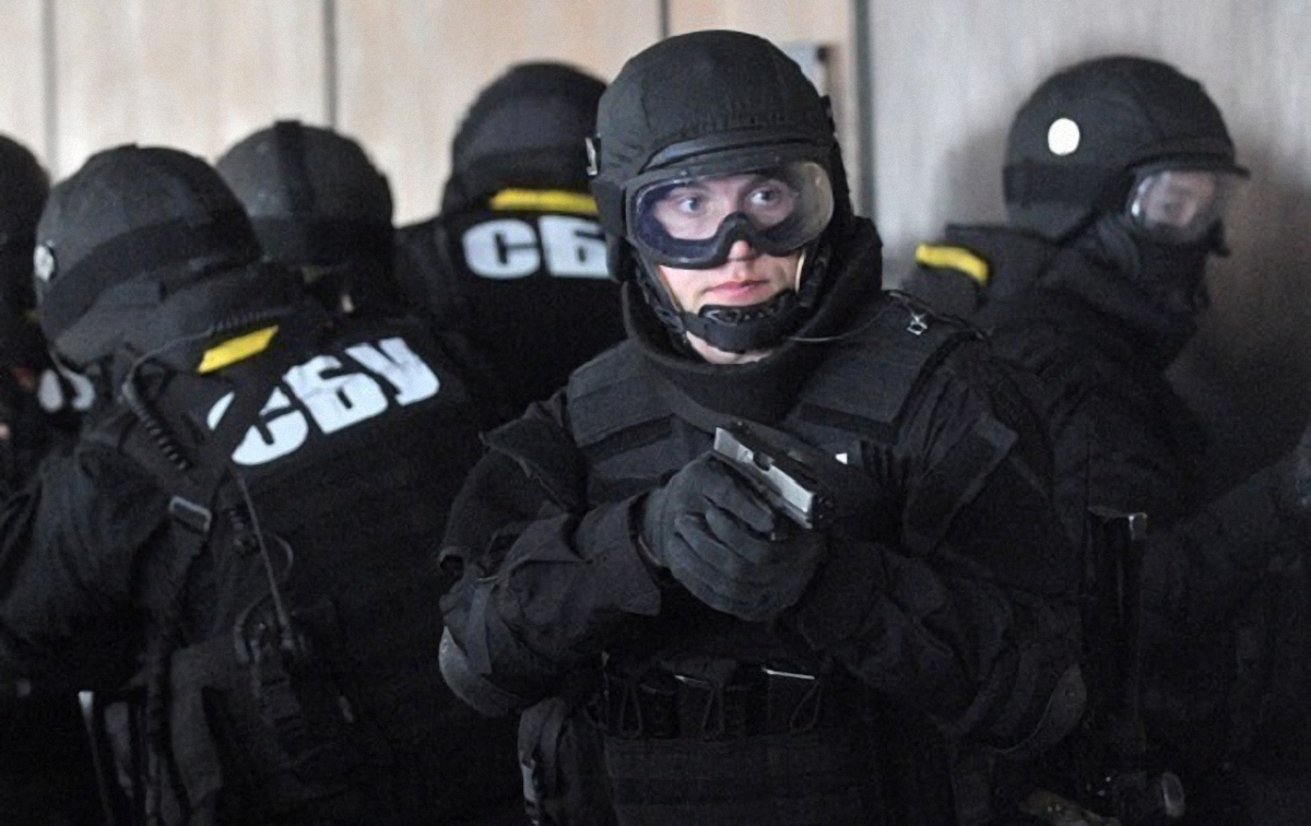 Львовский полицейский согласился сопровождать контрабанду за 7800 гривен - фото 1
