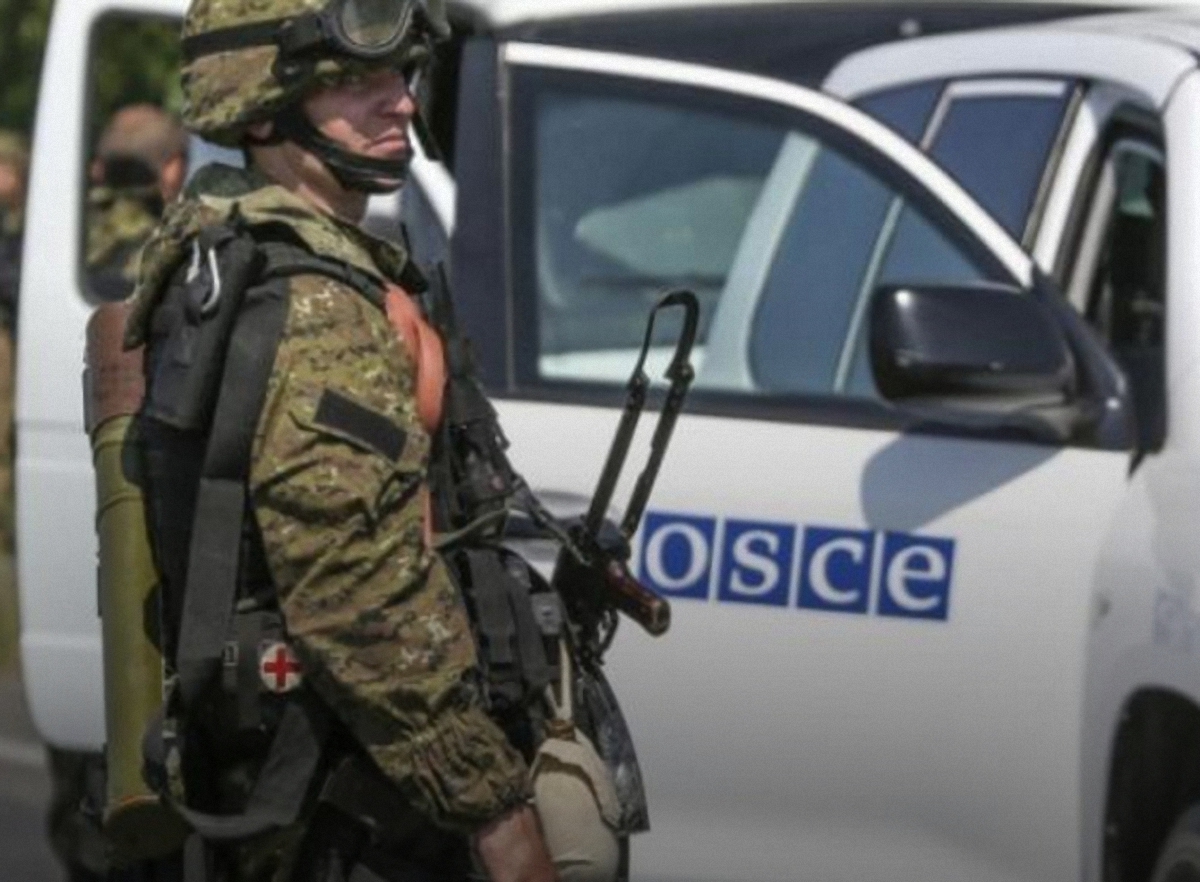 В России согласны на введение вооруженных полицейских в зонах разведения войск - фото 1