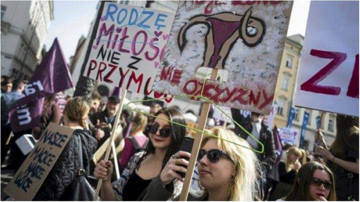 В Польше прошли масштабные акции протеста - фото 1