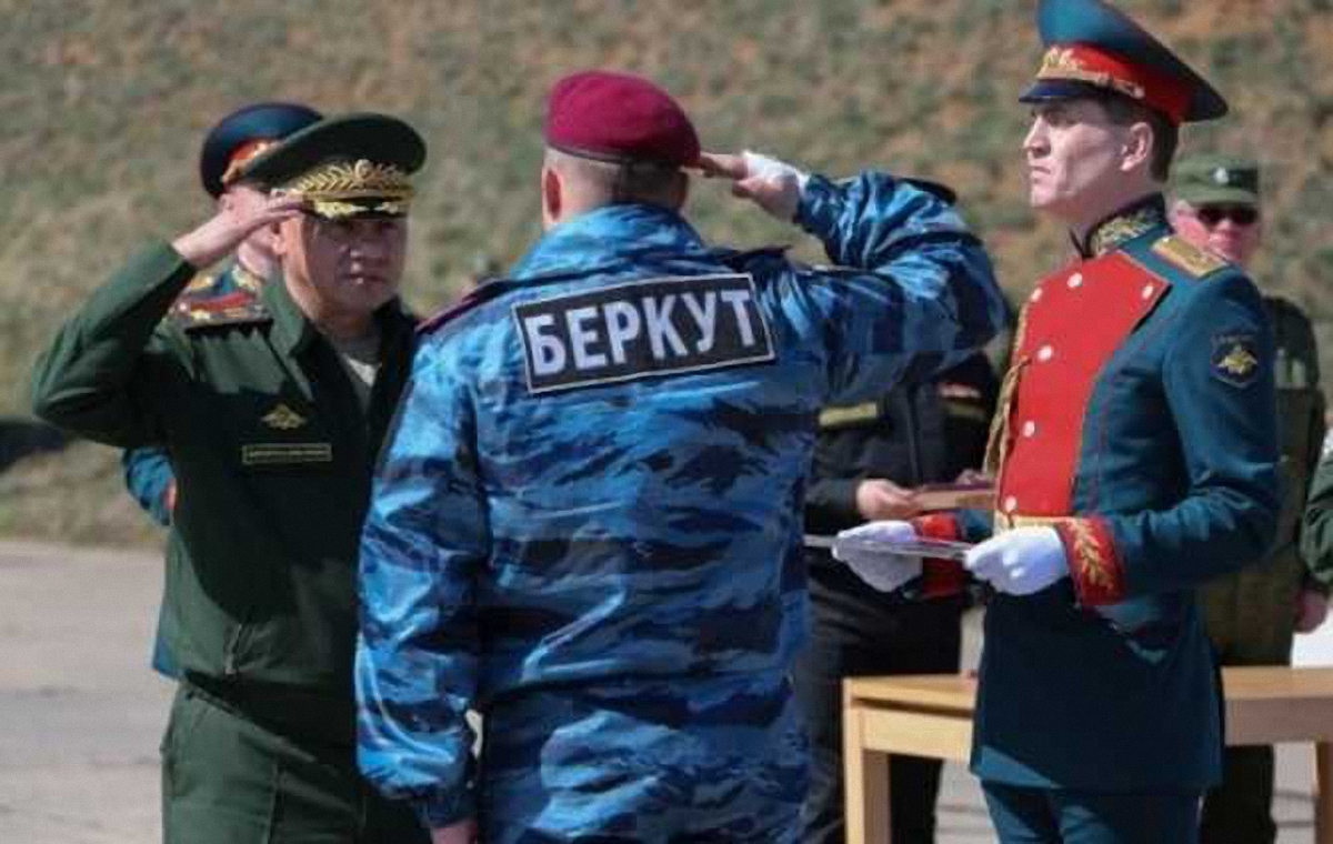 Путин поощрил военных-предателей Украины - фото 1