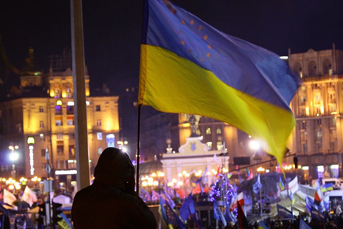 21 ноября украинцы вышли с протестом - фото 1