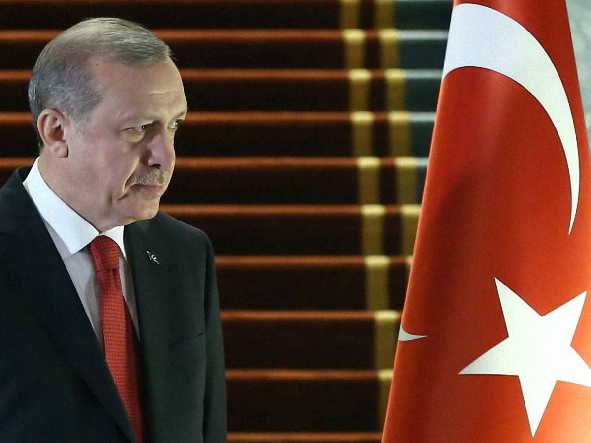 В Турции расценили стрельбу как теракт - фото 1