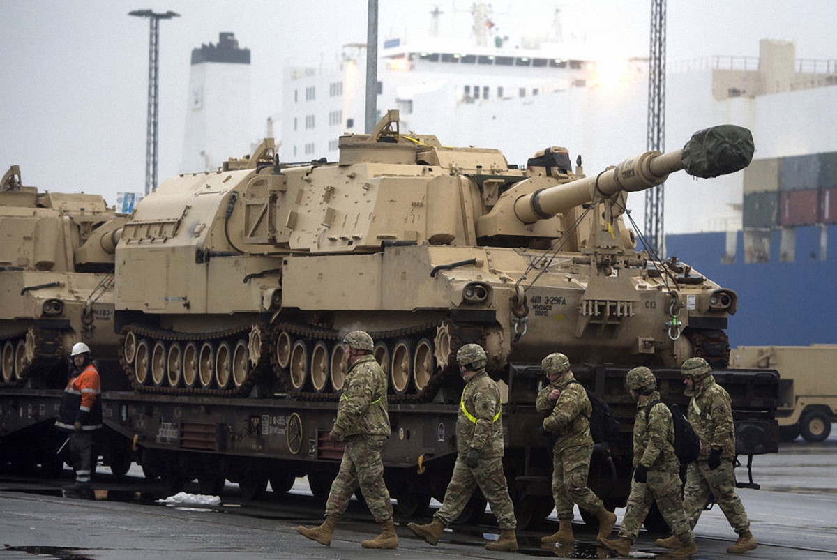 Военнослужащие прибыли для укрепления восточного фланга НАТО  - фото 1