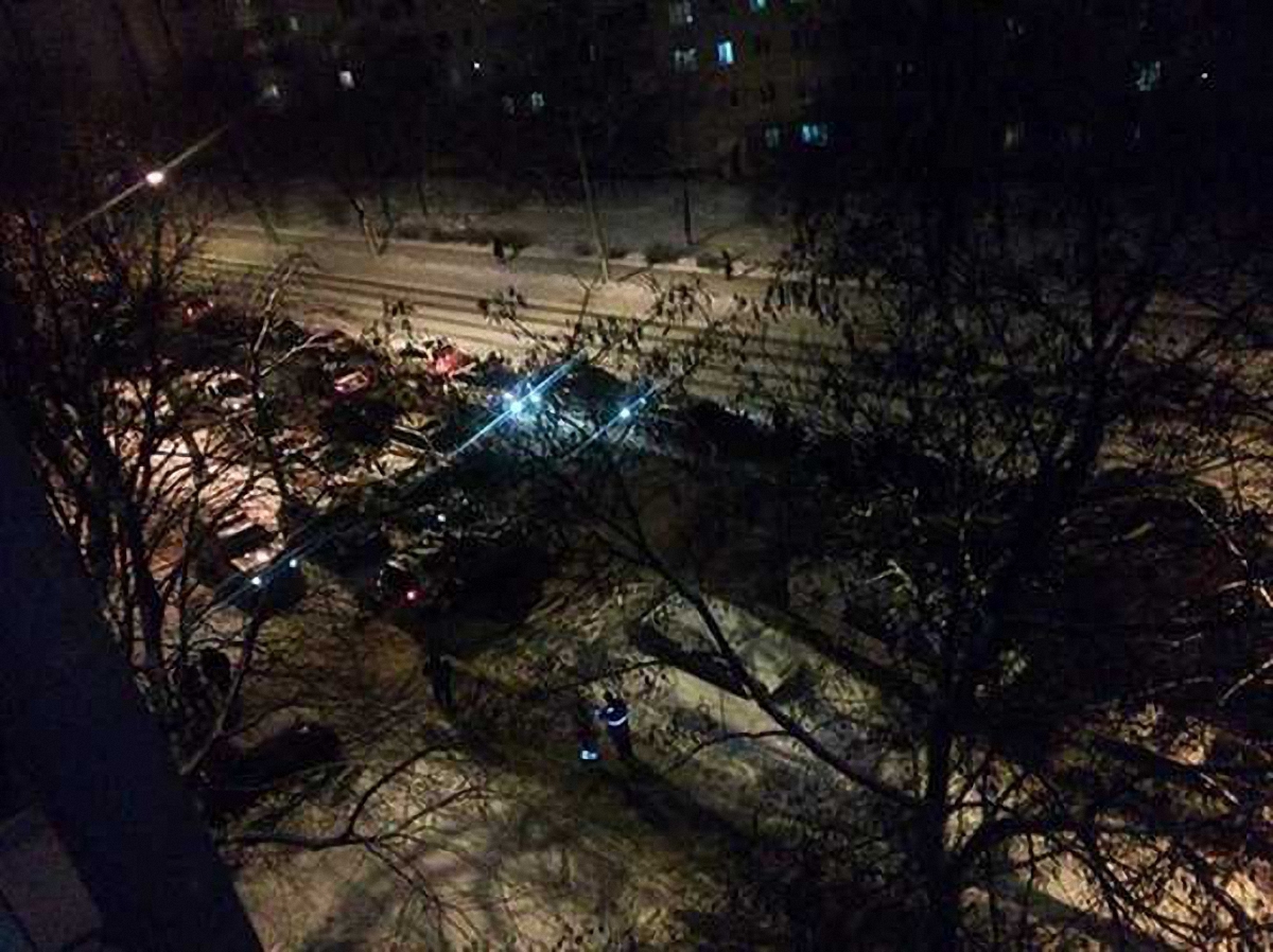К Лукьяновскому СИЗО стягиваются авто с бойцами Нацгвардии и полицейскими - фото 1