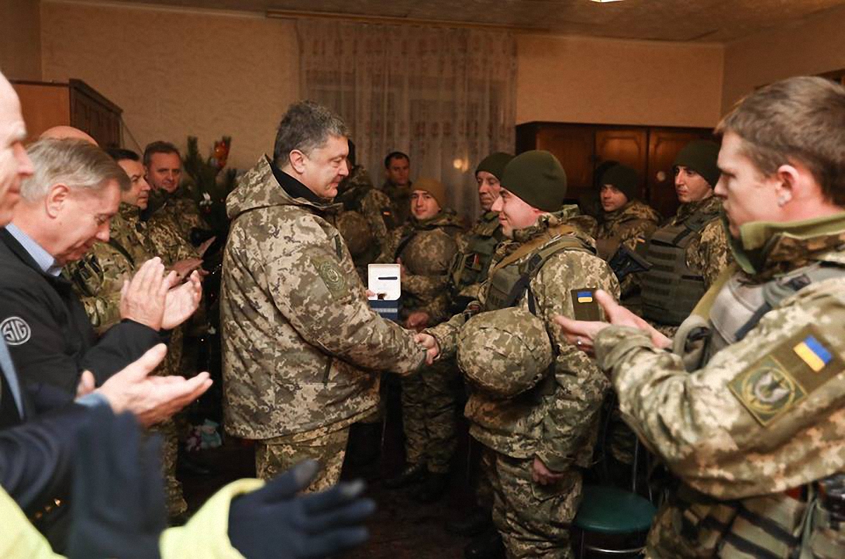 Президент побывал в Донецкой области - фото 1