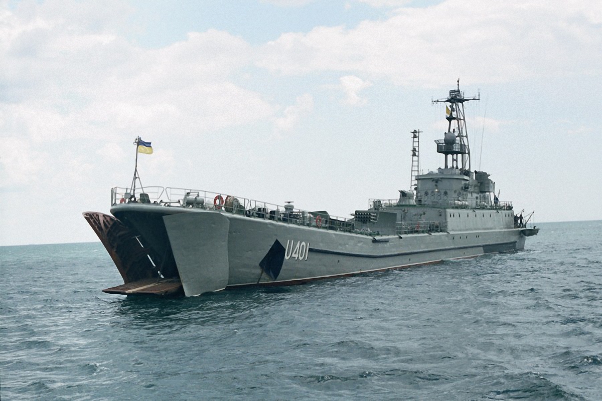 Оккупанты отметили украинские корабли как иностранные, но используют их как доноры - фото 1