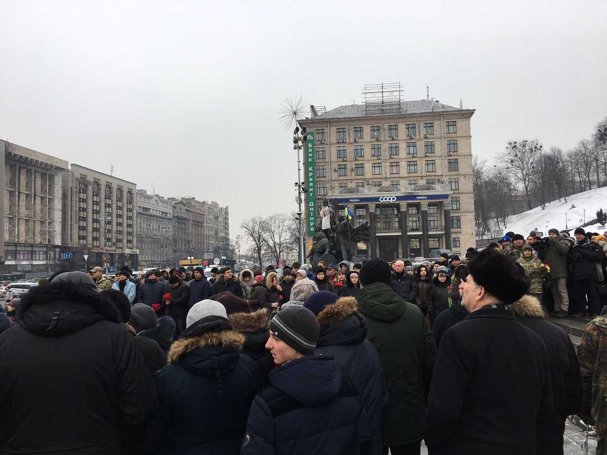 Киев прощается с павшими бойцами ВСУ - фото 1
