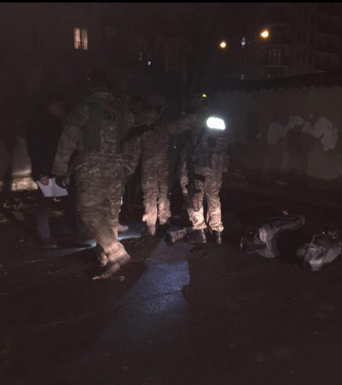 Сегодня ночью злоумышленник собирался переправить оружие на Майдан в Киев - фото 1