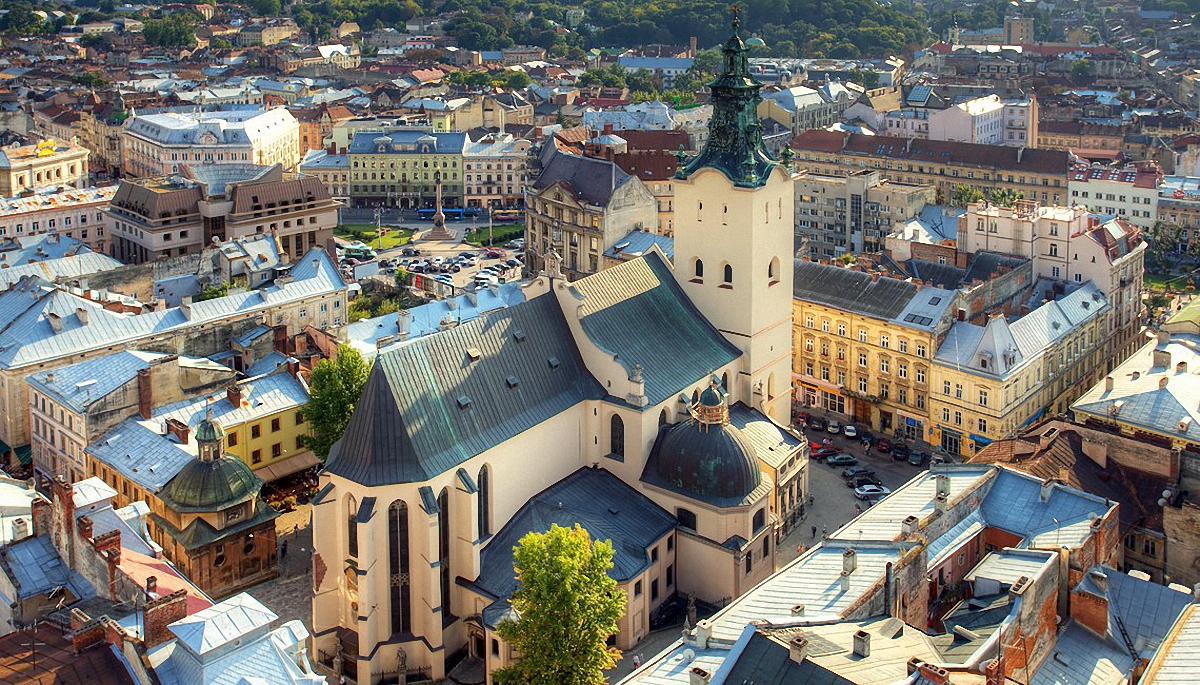 Мегаафера у Львові: як спритні податківці обікрали ціле місто - фото 1