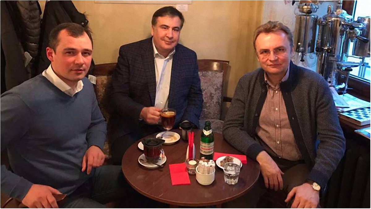Саакашвили встретился с Андреем Садовым и Василием Гацько - фото 1