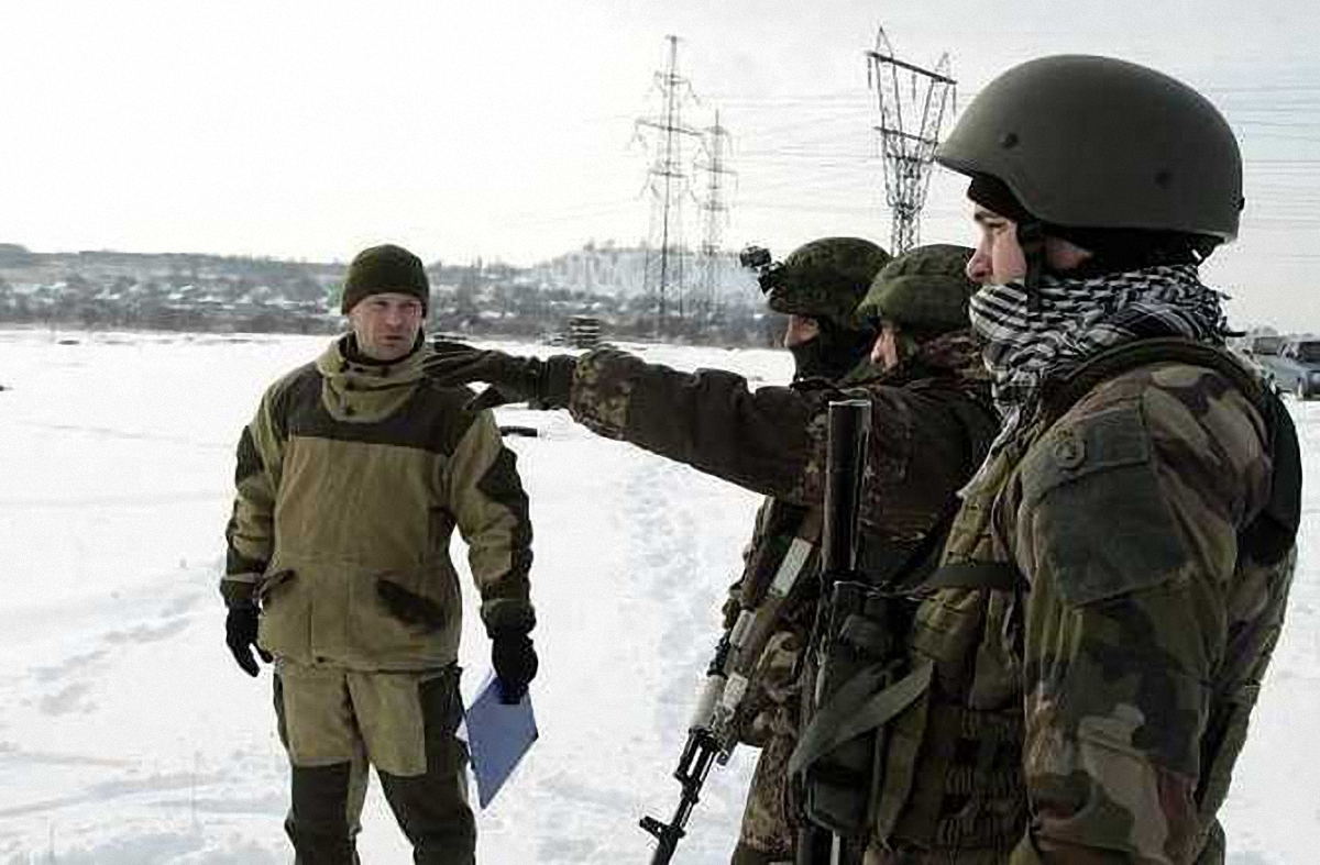 Российские оккупанты набирают людей для наступления - фото 1