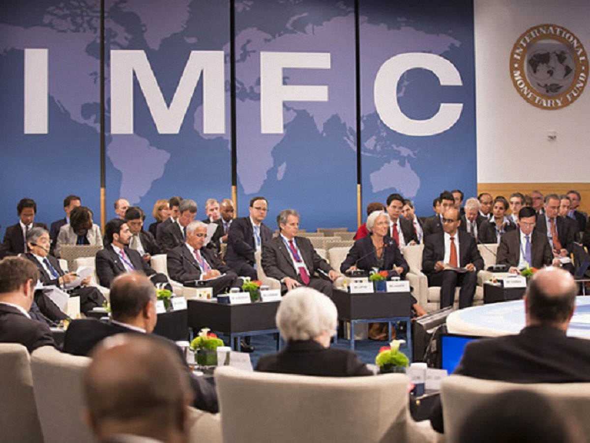 Вопрос предоставления транша Украине исчез из повестки дня совета директоров МВФ - фото 1