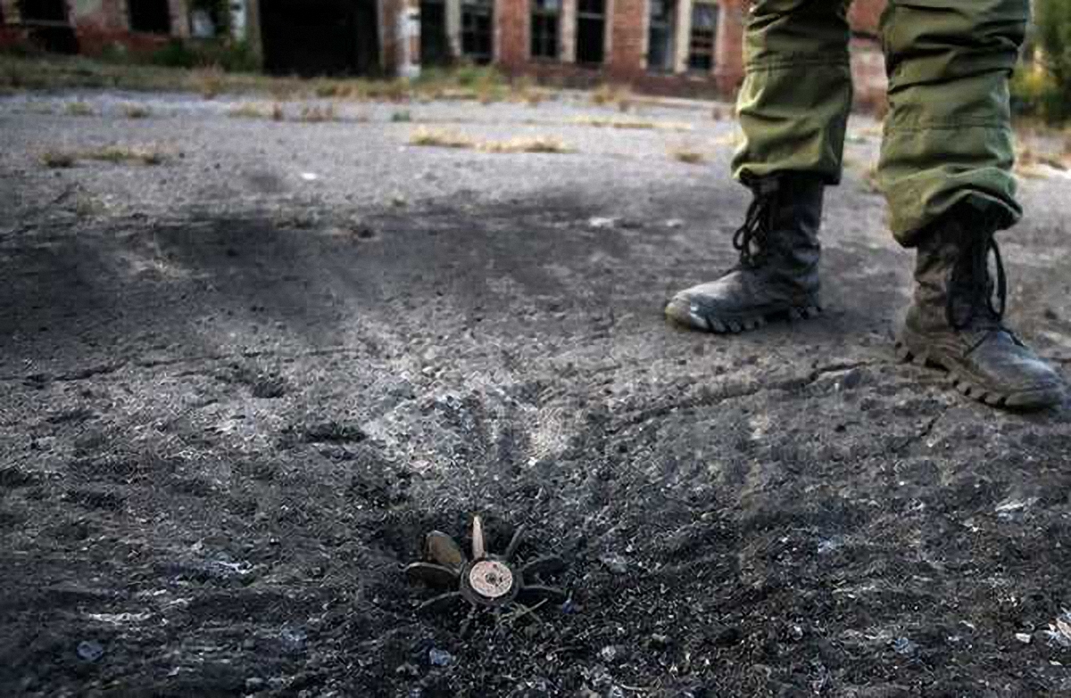 Обстрелы боевиков забрали жизнь украинского военного - фото 1