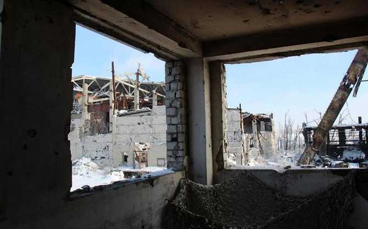 Террористы усилили обстрелы на Донецком направлении - фото 1