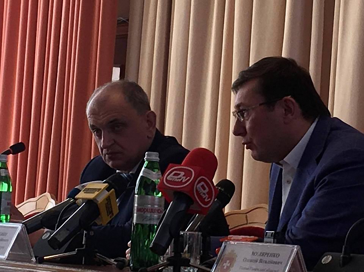 Луценко заявил об урегулировании ситуации с янтарем в Ровненской области - фото 1