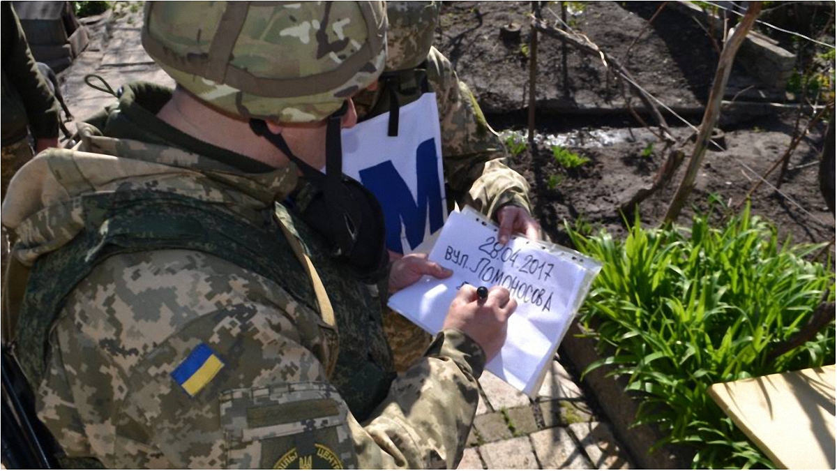 Террористы стреляют, украинцы - фиксируют - фото 1