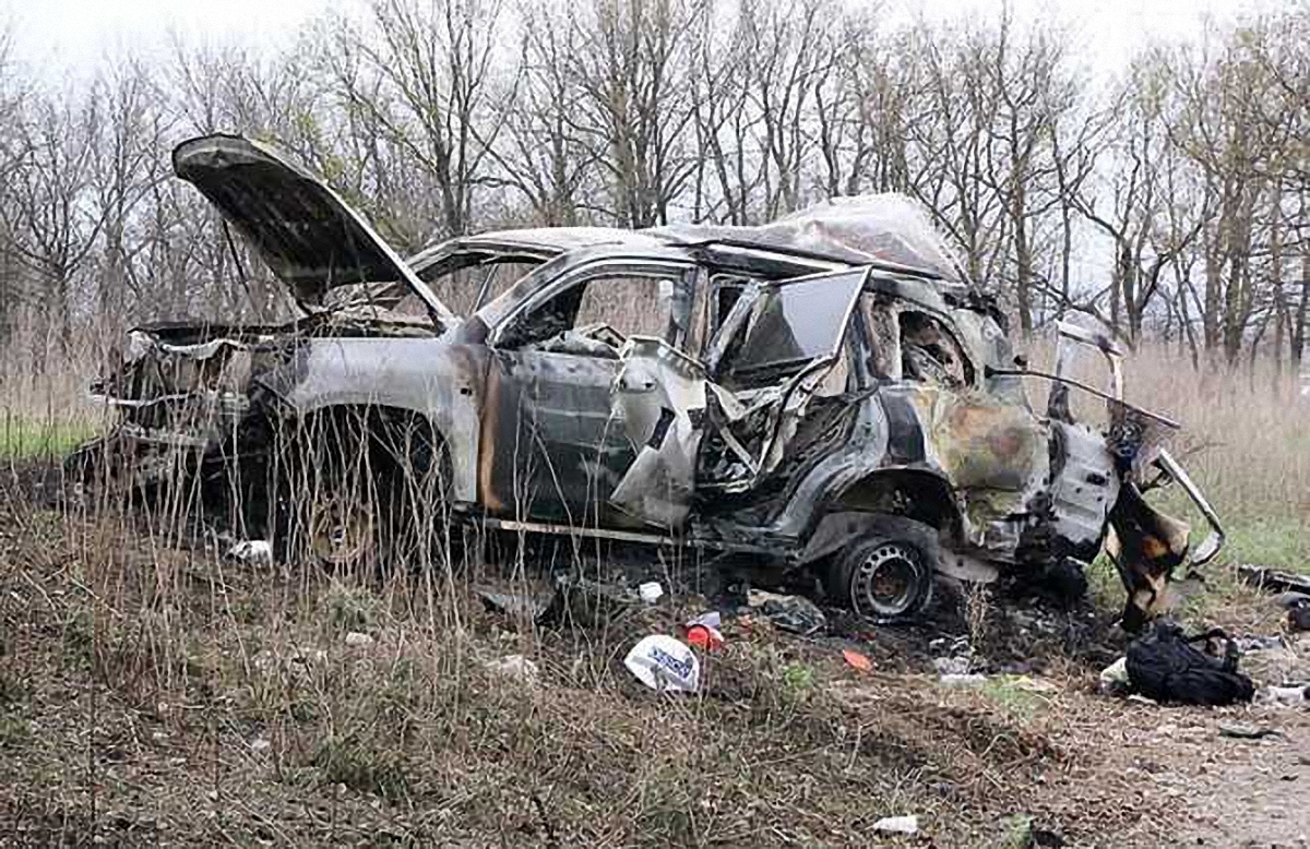 Боевики взорвали нужный им автомобиль наблюдателей ОБСЕ - фото 1