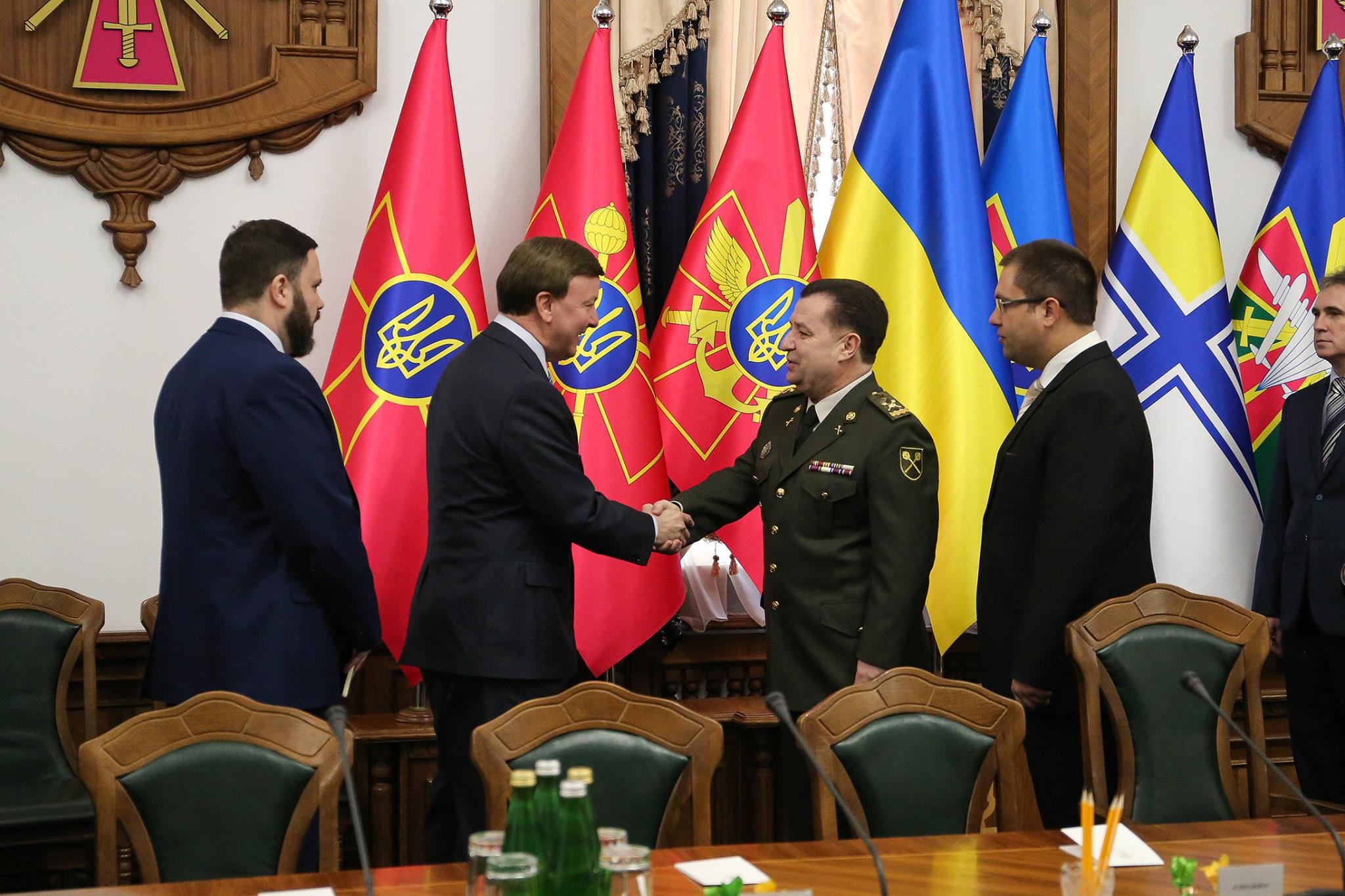 Степан Полторак встретился с членами комитета вооруженных сил конгресса США - фото 1