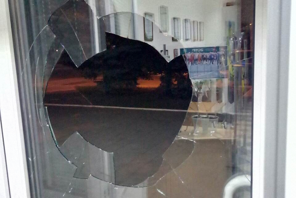 Соверщено нападение на офис украинской телерадиокомпании - фото 1