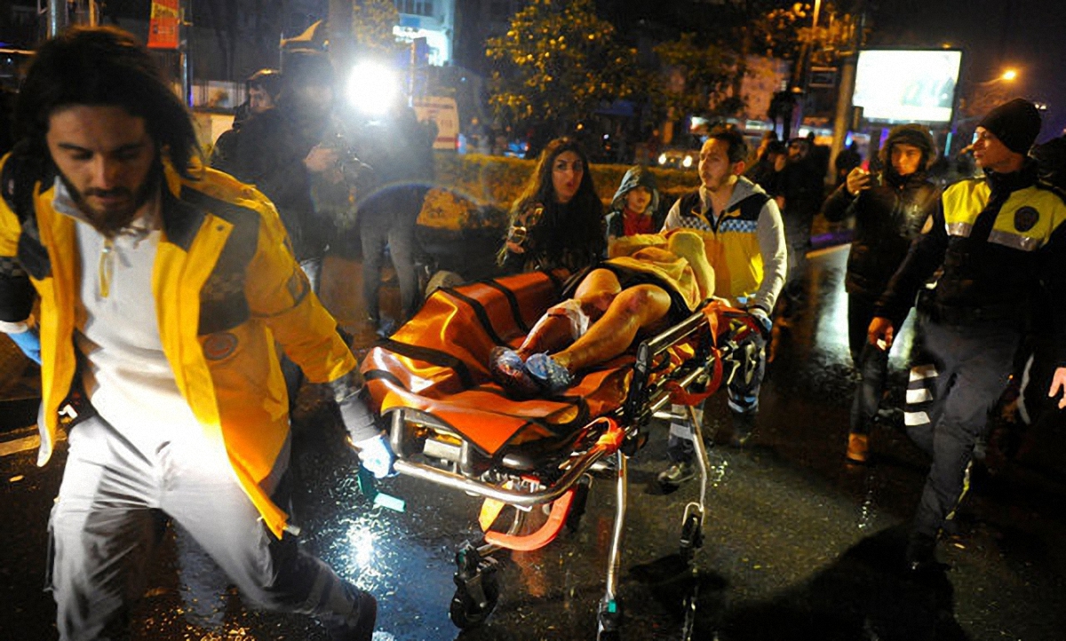 Теракт в Стамбуле унес 39 жизней - фото 1