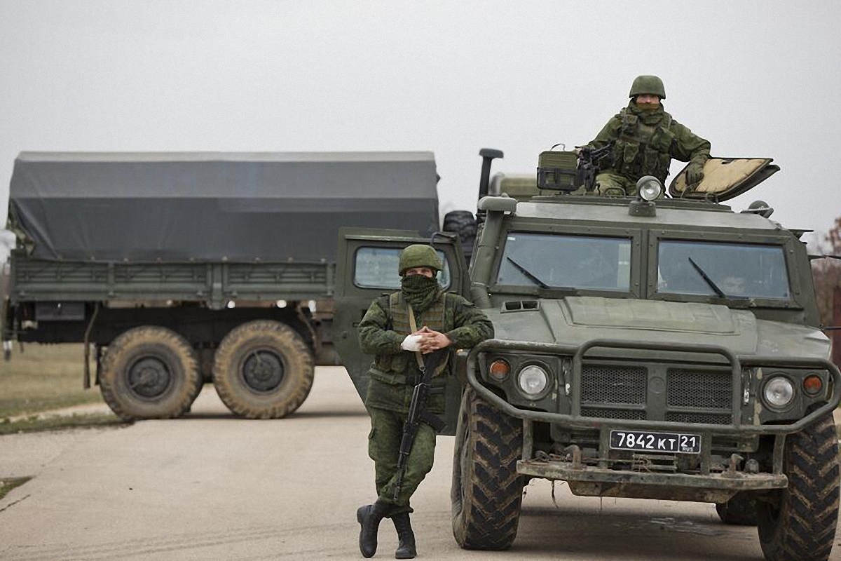 Российские военные в Крыму готовятся к атаке - фото 1