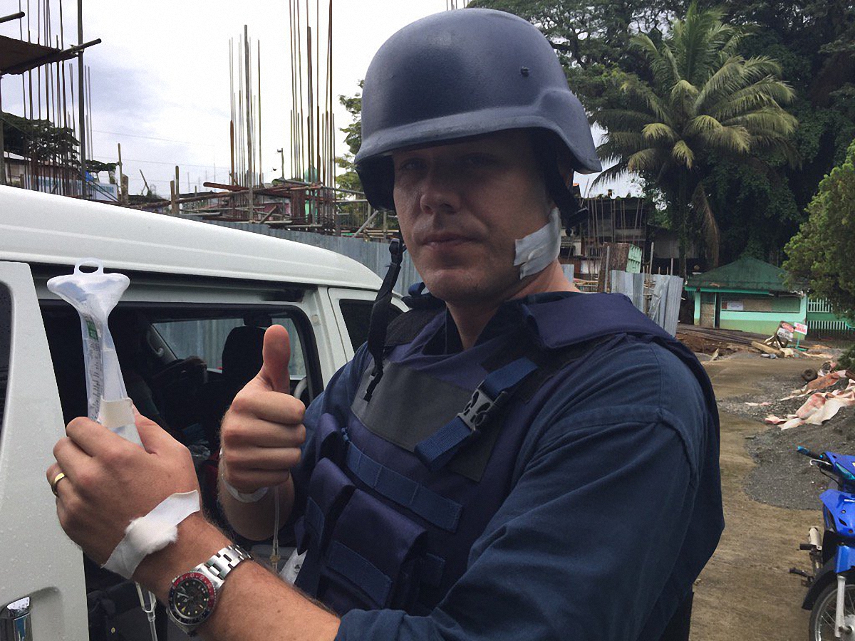 Журналист освещает военный конфликт на Филиппинах - фото 1